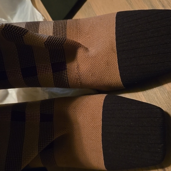 Burberry Vintage Dolman Check sock boots - Picture 12 of 13